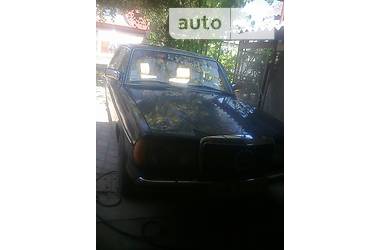 Седан Mercedes-Benz C-Class 1982 в 