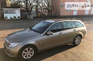 Универсал Mercedes-Benz C-Class 2010 в Черновцах