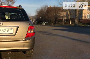 Универсал Mercedes-Benz C-Class 2010 в Черновцах