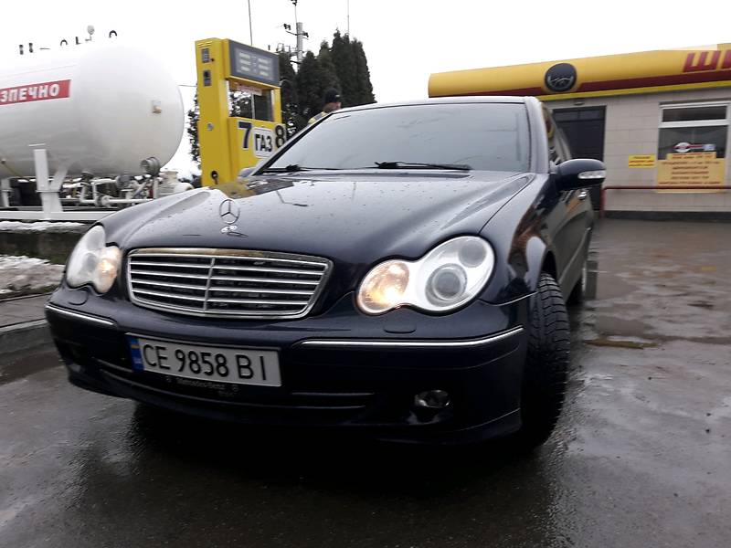 Седан Mercedes-Benz C-Class 2001 в Черновцах