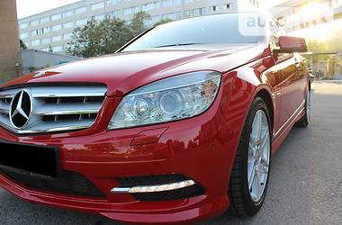 Седан Mercedes-Benz C-Class 2010 в Дніпрі