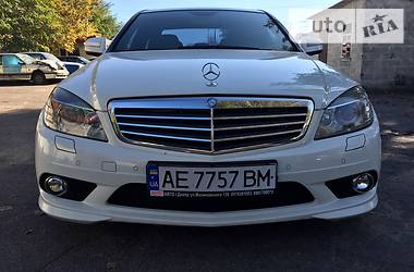 Седан Mercedes-Benz C-Class 2008 в Днепре