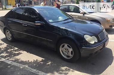 Седан Mercedes-Benz C-Class 2001 в Виннице