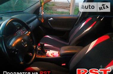Універсал Mercedes-Benz C-Class 2001 в 