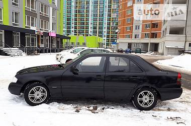 Седан Mercedes-Benz C-Class 1997 в Киеве