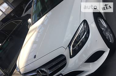 Седан Mercedes-Benz C-Class 2018 в Днепре