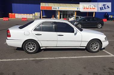 Седан Mercedes-Benz C-Class 1993 в 