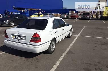 Седан Mercedes-Benz C-Class 1993 в 