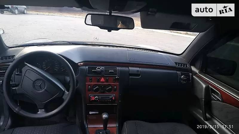 Седан Mercedes-Benz C-Class 1995 в Калуші