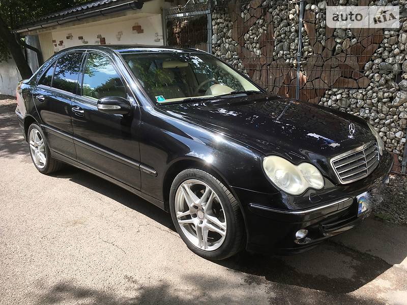 Седан Mercedes-Benz C-Class 2004 в Ужгороді