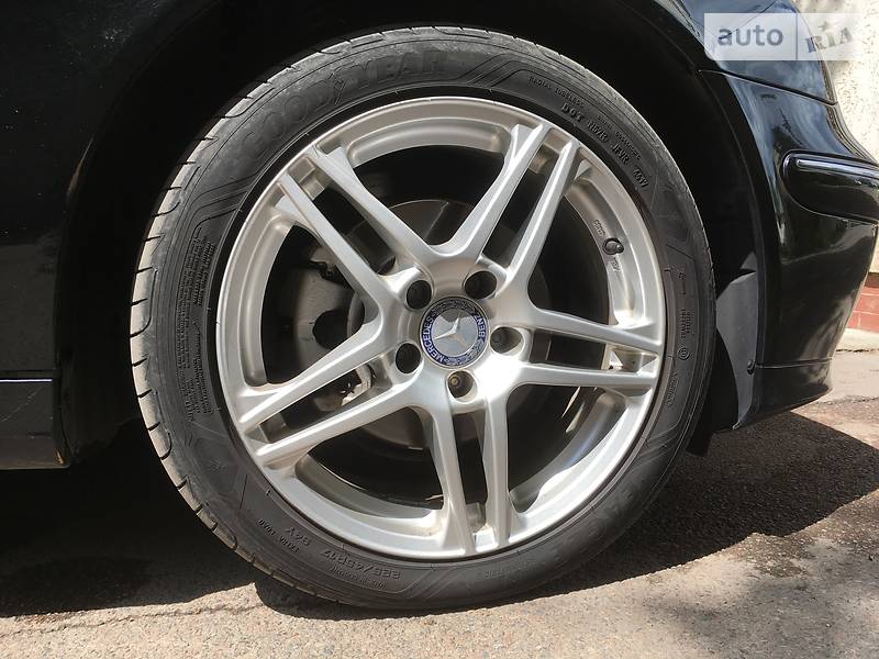 Седан Mercedes-Benz C-Class 2004 в Ужгороді
