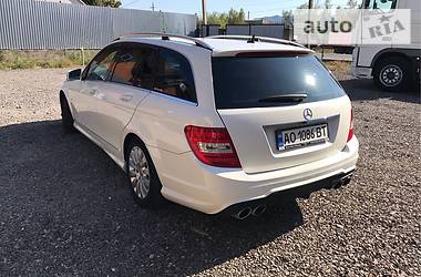 Універсал Mercedes-Benz C-Class 2011 в Хусті