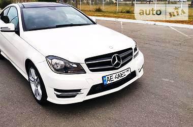 Купе Mercedes-Benz C-Class 2012 в Дніпрі