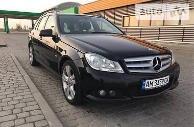 Універсал Mercedes-Benz C-Class 2012 в Звягелі