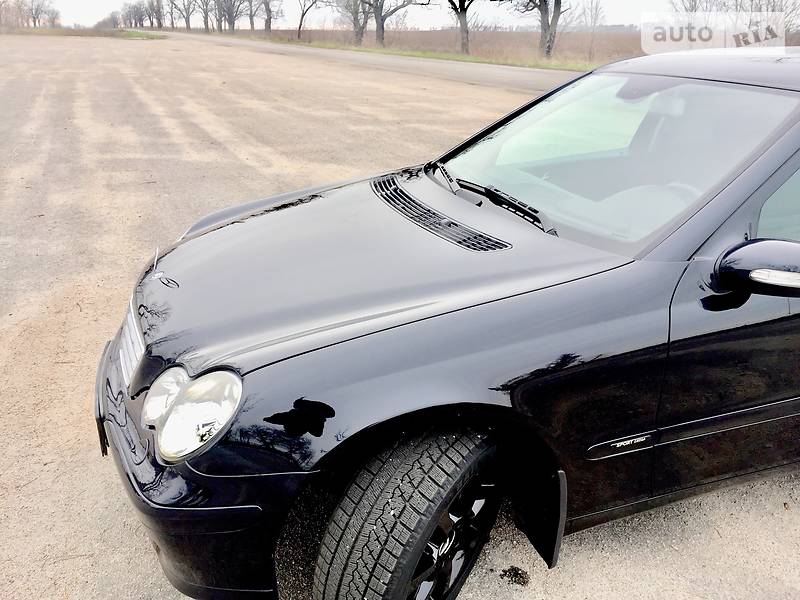 Седан Mercedes-Benz C-Class 2006 в 