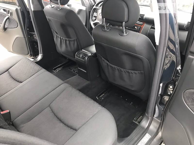 Седан Mercedes-Benz C-Class 2003 в Києві