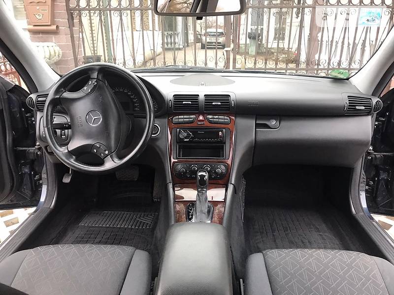 Седан Mercedes-Benz C-Class 2003 в Києві