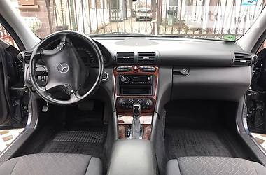 Седан Mercedes-Benz C-Class 2003 в 
