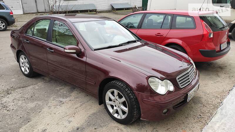 Седан Mercedes-Benz C-Class 2006 в Києві