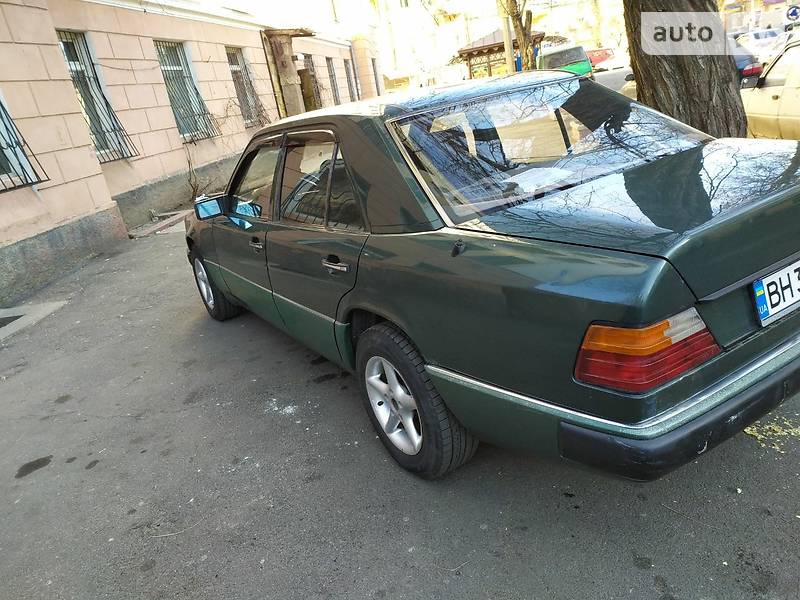 Седан Mercedes-Benz C-Class 1989 в Одесі