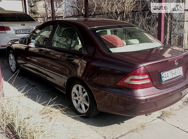 Седан Mercedes-Benz C-Class 2006 в Києві
