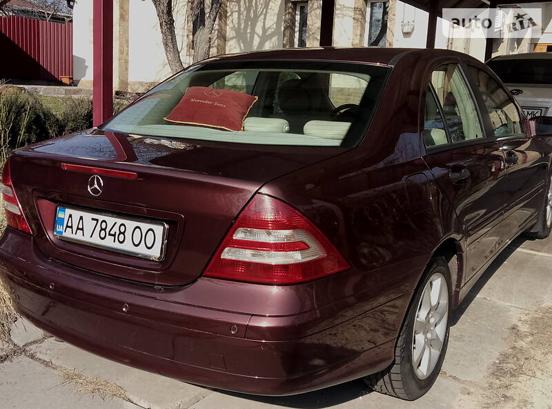 Седан Mercedes-Benz C-Class 2006 в Києві