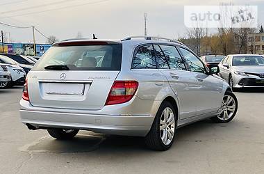 Універсал Mercedes-Benz C-Class 2009 в 