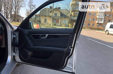 Універсал Mercedes-Benz C-Class 2012 в 