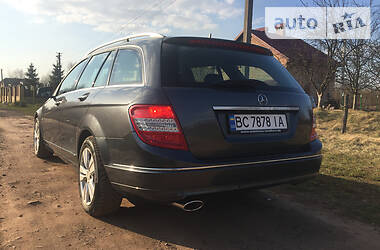 Універсал Mercedes-Benz C-Class 2010 в 