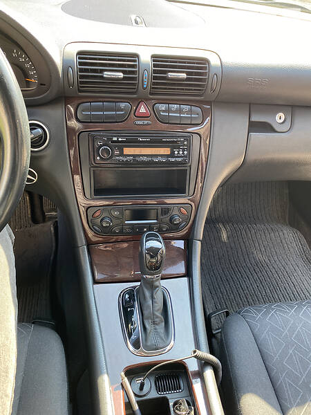 Седан Mercedes-Benz C-Class 2001 в Черкассах