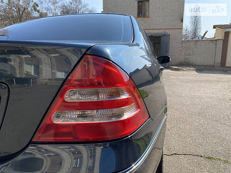 Седан Mercedes-Benz C-Class 2001 в Черкассах