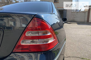 Седан Mercedes-Benz C-Class 2001 в 