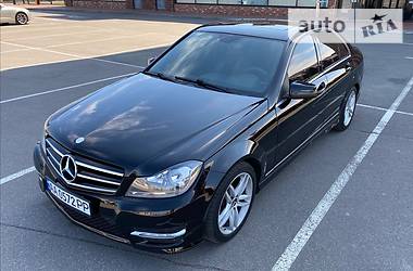 Седан Mercedes-Benz C-Class 2013 в 