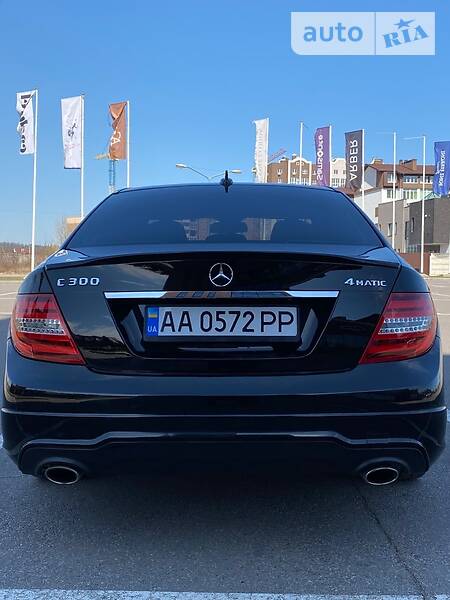 Седан Mercedes-Benz C-Class 2013 в Києві фото 5 Седан Mercedes-Benz C-Class 2013 в Києві