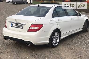 Седан Mercedes-Benz C-Class 2012 в Києві