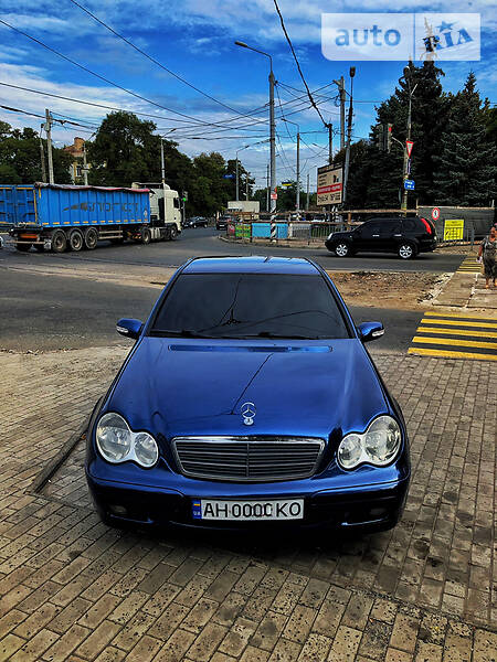 Седан Mercedes-Benz C-Class 2000 в Краматорске