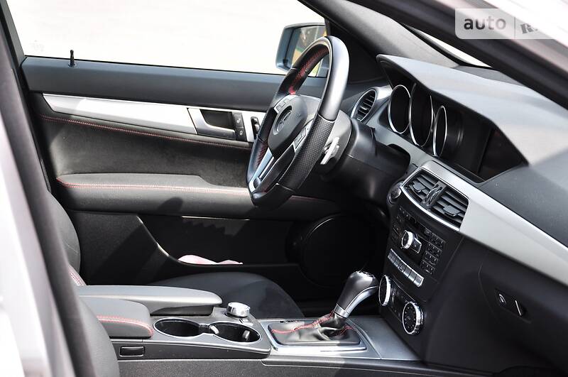 Седан Mercedes-Benz C-Class 2013 в Киеве