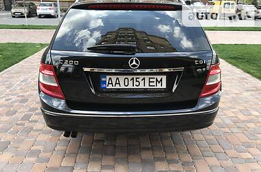 Універсал Mercedes-Benz C-Class 2010 в Києві