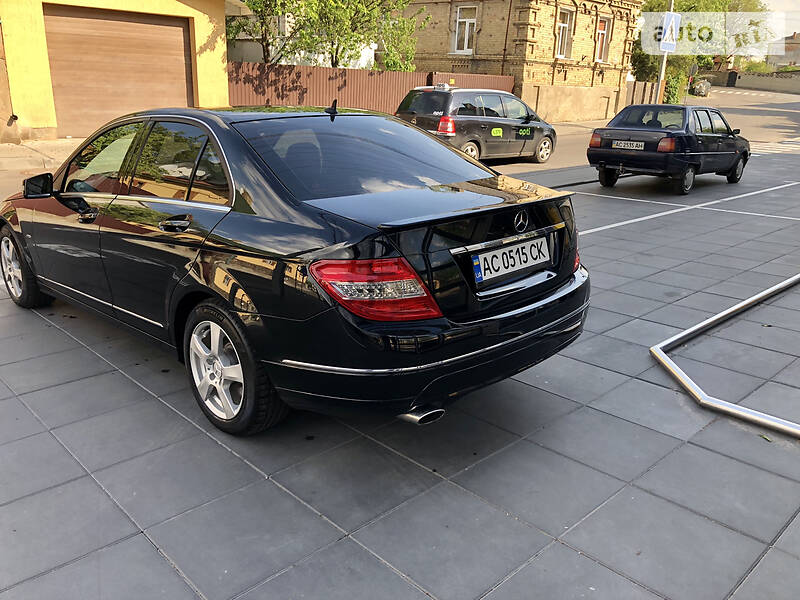 Седан Mercedes-Benz C-Class 2011 в Луцке