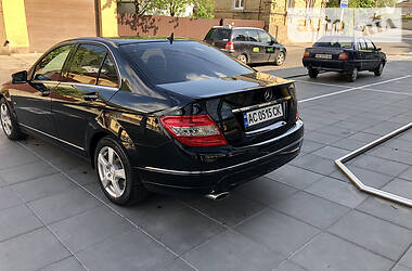 Седан Mercedes-Benz C-Class 2011 в 