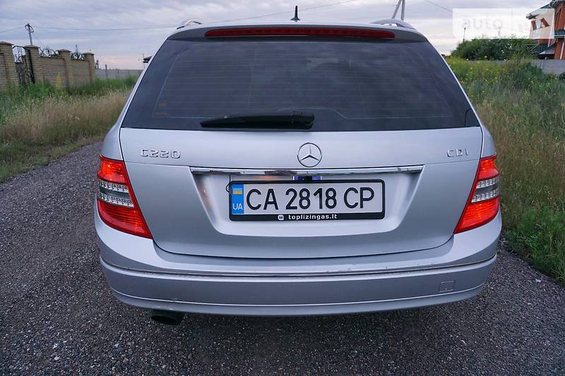 Універсал Mercedes-Benz C-Class 2010 в Черкасах
