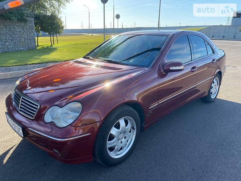 Седан Mercedes-Benz C-Class 2001 в Дніпрі