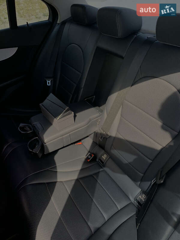 Седан Mercedes-Benz C-Class 2014 в Лубнах