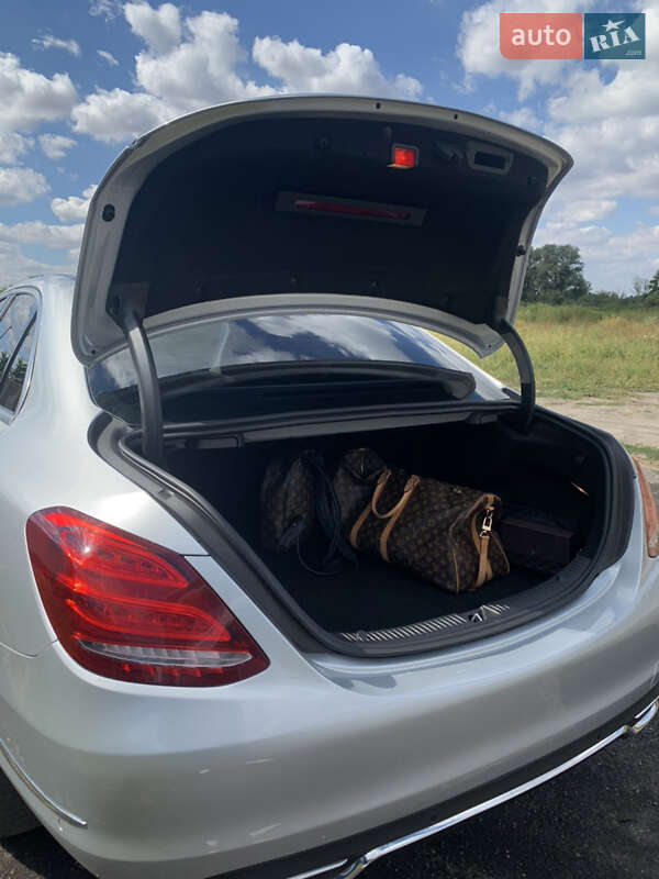 Седан Mercedes-Benz C-Class 2014 в Лубнах