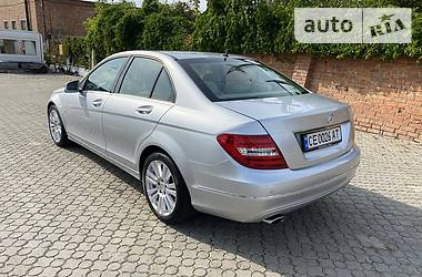 Седан Mercedes-Benz C-Class 2011 в Чернівцях