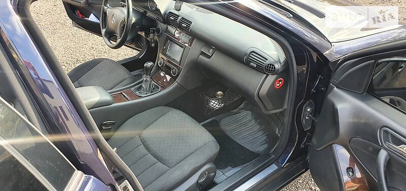 Седан Mercedes-Benz C-Class 2004 в Бердичеве