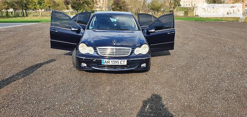 Седан Mercedes-Benz C-Class 2004 в Бердичеве