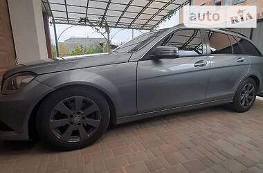 Універсал Mercedes-Benz C-Class 2014 в 