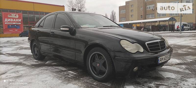 Седан Mercedes-Benz C-Class 2002 в Житомире