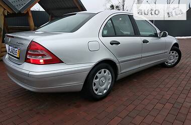 Седан Mercedes-Benz C-Class 2003 в Сарнах